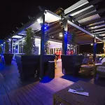 Ambassador 4*