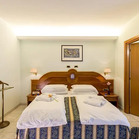 Ambassador Hotel Tortoreto