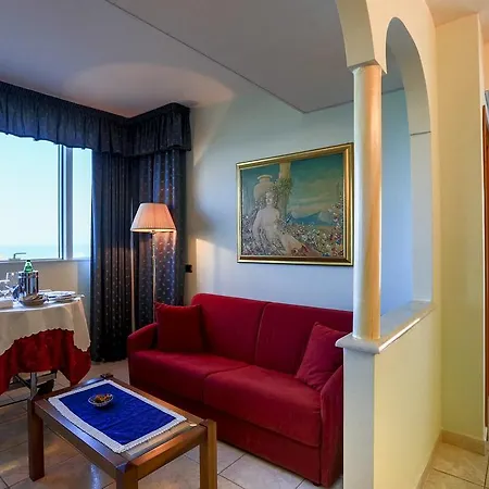 Szálloda Ambassador 4*