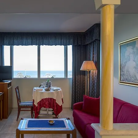 Ambassador Hotel 4*