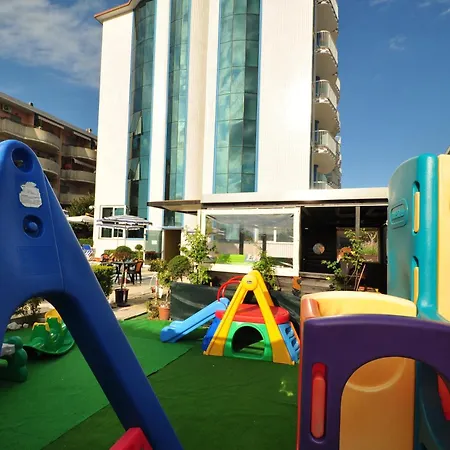Ambassador Hotel 4*