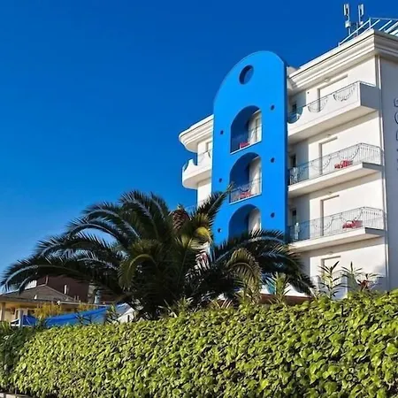 Hotel Ambassador