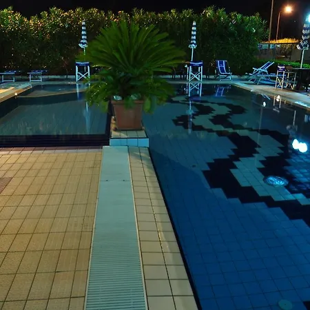 Ambassador Hotel 4*